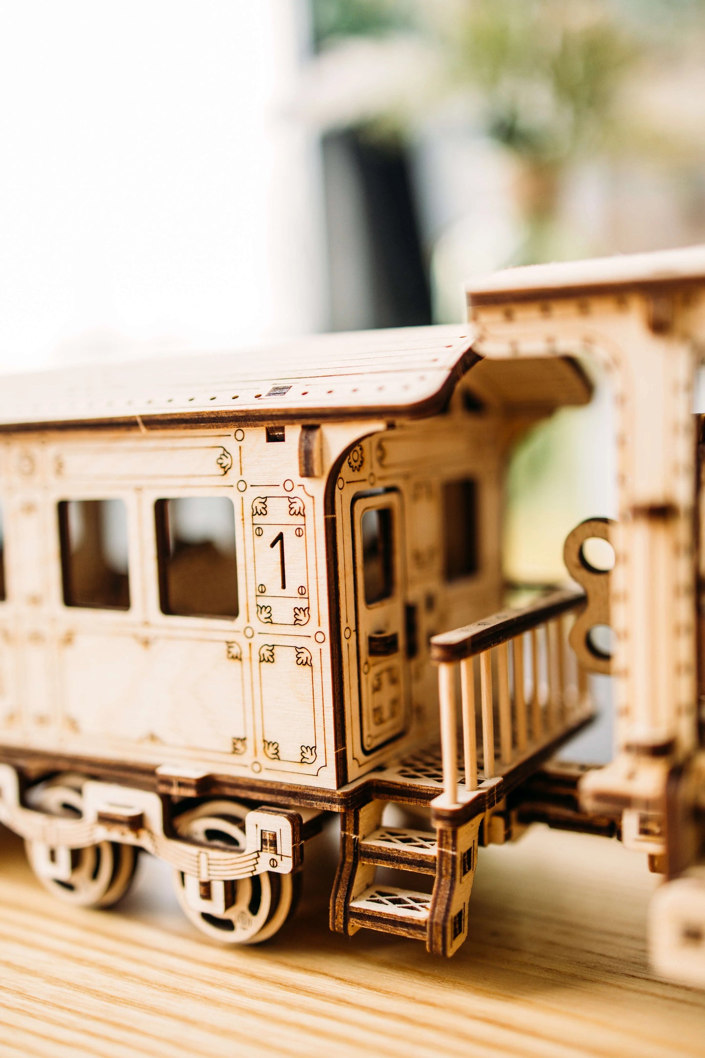 Wood Trick Locomotive R17 WDTK022